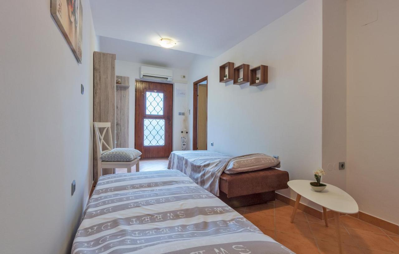 Apartments Tina & Denis Pula Zewnętrze zdjęcie