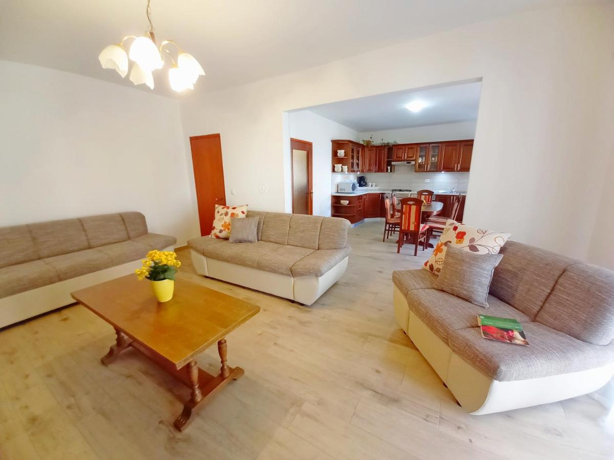 Apartments Tina & Denis Pula Zewnętrze zdjęcie